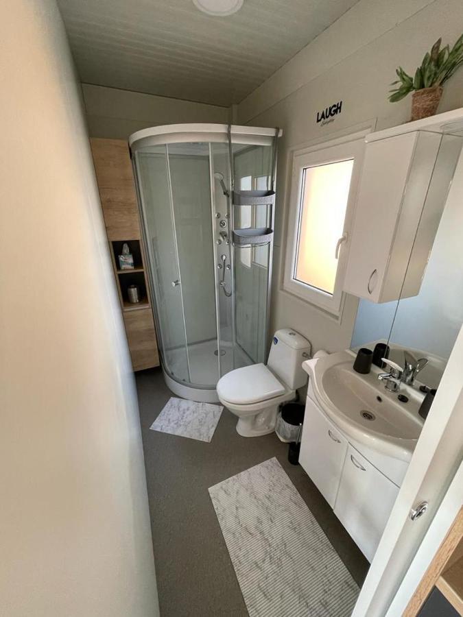 H&S Mobile Home Привлака Экстерьер фото